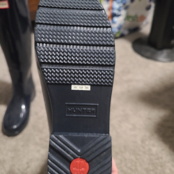 Hunter tall glossy boots sz 5.5 - Picture 4 of 4